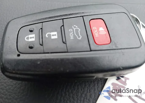 2021 Toyota Highlander Xle z USA, uszkodzony, nr VIN 5TDGZRAH2MS056134